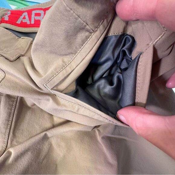 Under Armour Shorts Size 36 - Picture 8 of 11